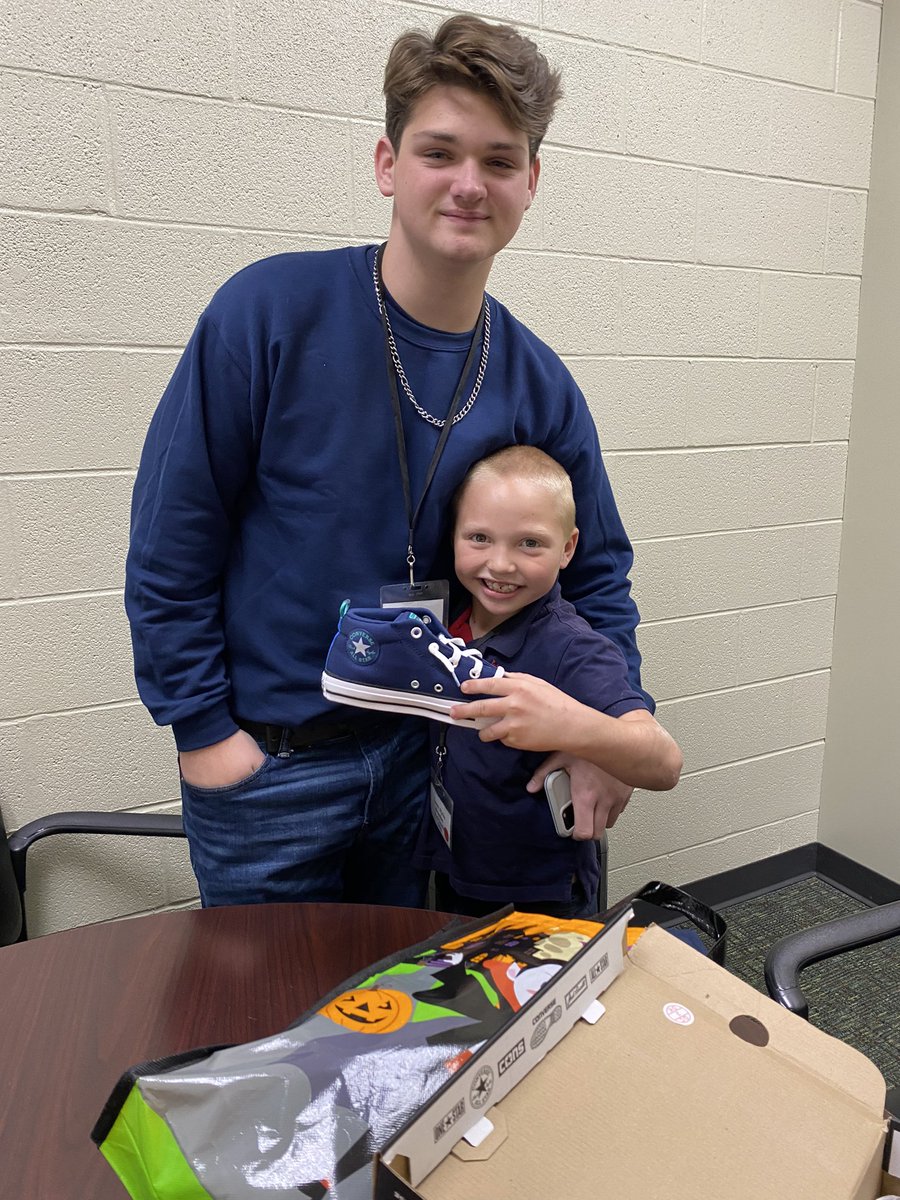 Darren Leach tweet media