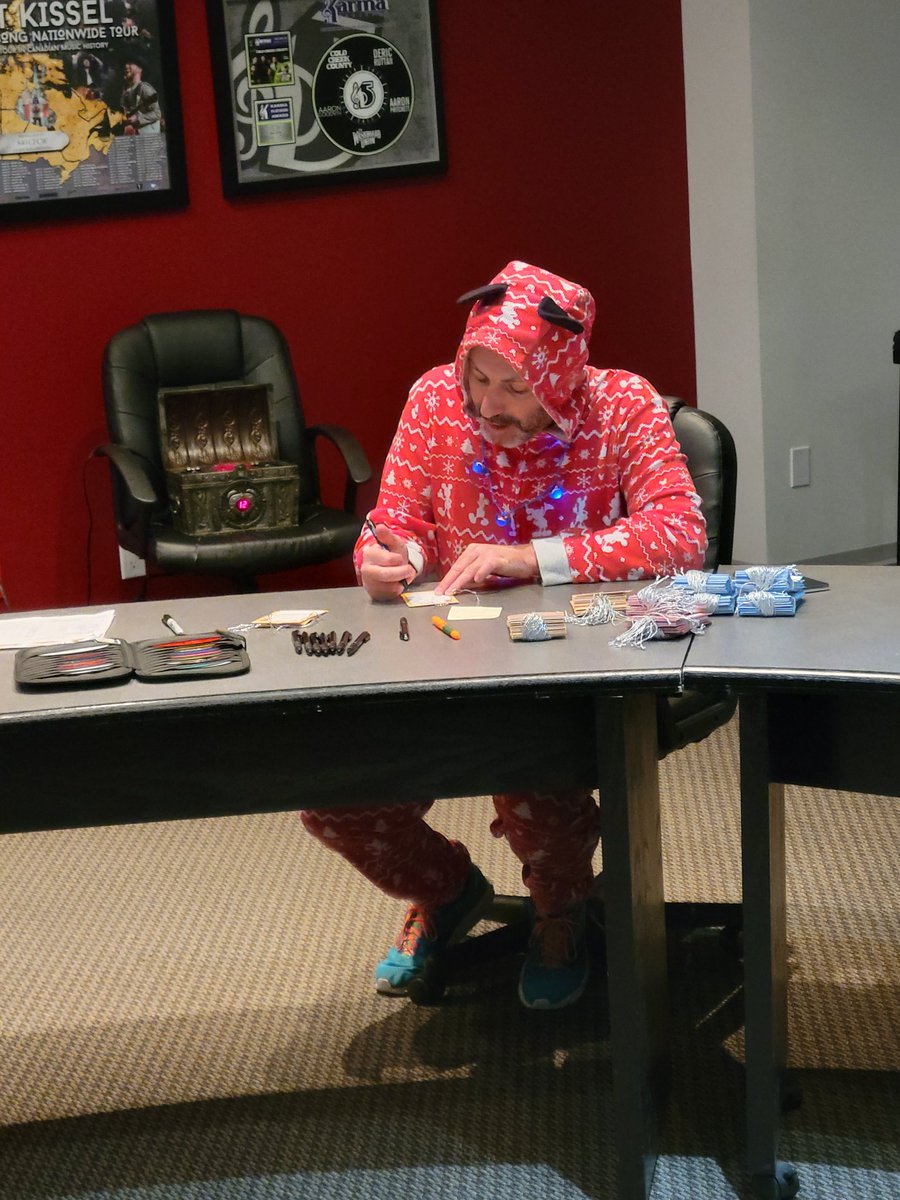 Stella Stevens CFCW tweet media