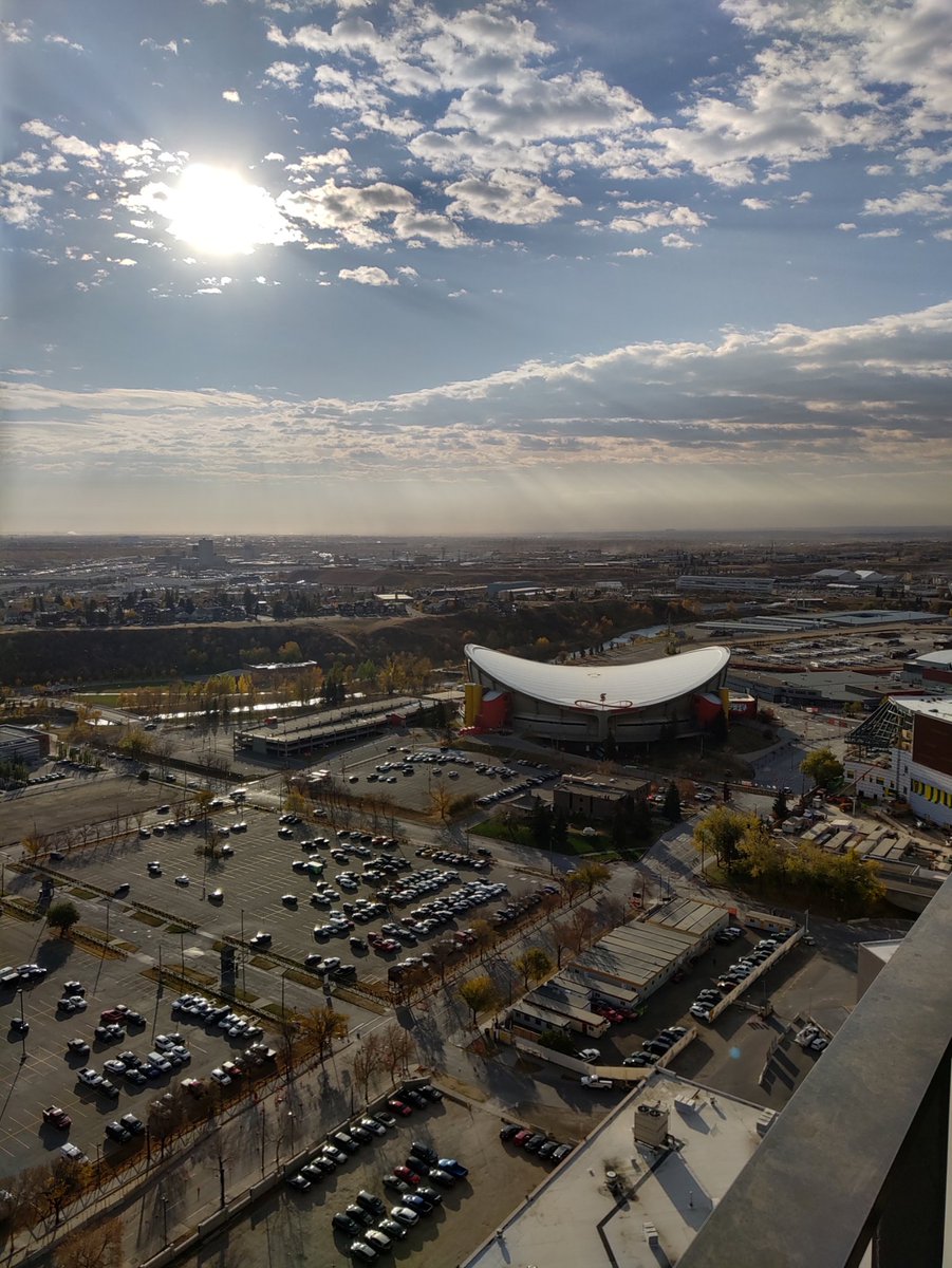JoeDrag5's tweet photo. New day new arena.  Let's make it 2 for 2 @BuffaloSabres https://t.co/VLIyFQhFlP