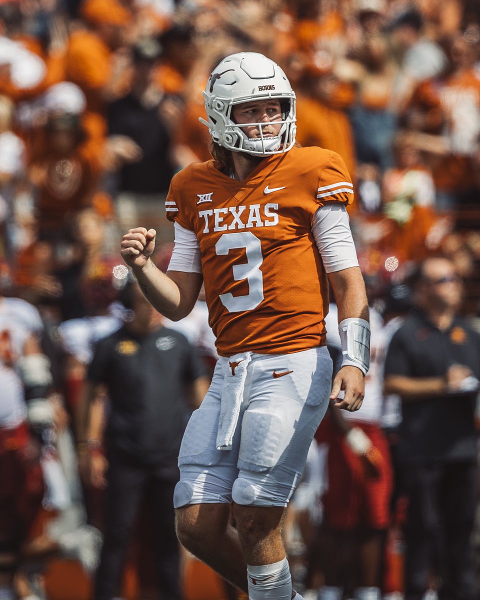 TexasFootball's tweet photo. When it’s almost game day 🤘 https://t.co/BTO3h1l6On