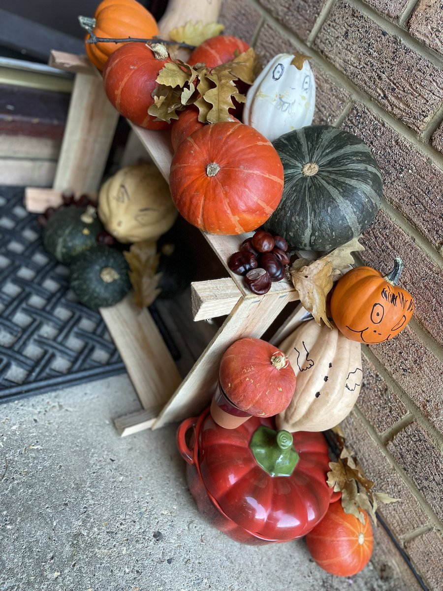 blithing2's tweet photo. Love this time of year 🍂👻😀 https://t.co/LhdsM4MgX2