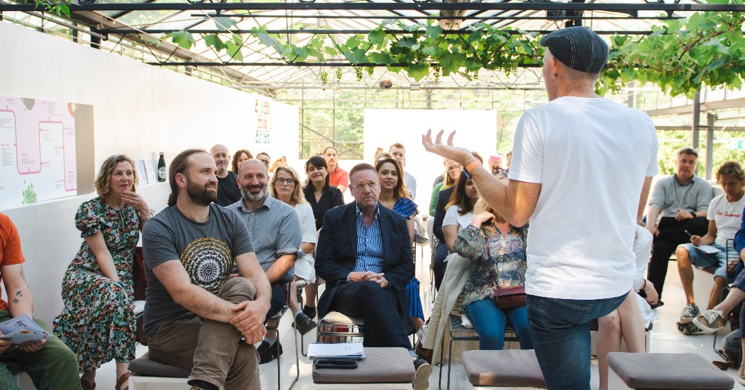 paulnewnham's tweet photo. Happy #InternationalChefsDay! 🙌 It's been a great year for the #chefsmanifesto and i'm excited for the year ahead. Thank you to all the chefs using your voices to champion change in the food space for people and the planet, you guys are awesome! #GoodFood4All #chefaction https://t.co/VLESnwRlXL