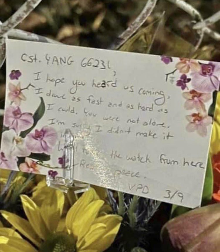 PCArsenault's tweet image. This. Just so damn heartbreaking 💔 
#RIP #RCMP #Burnaby #HeroesInLife