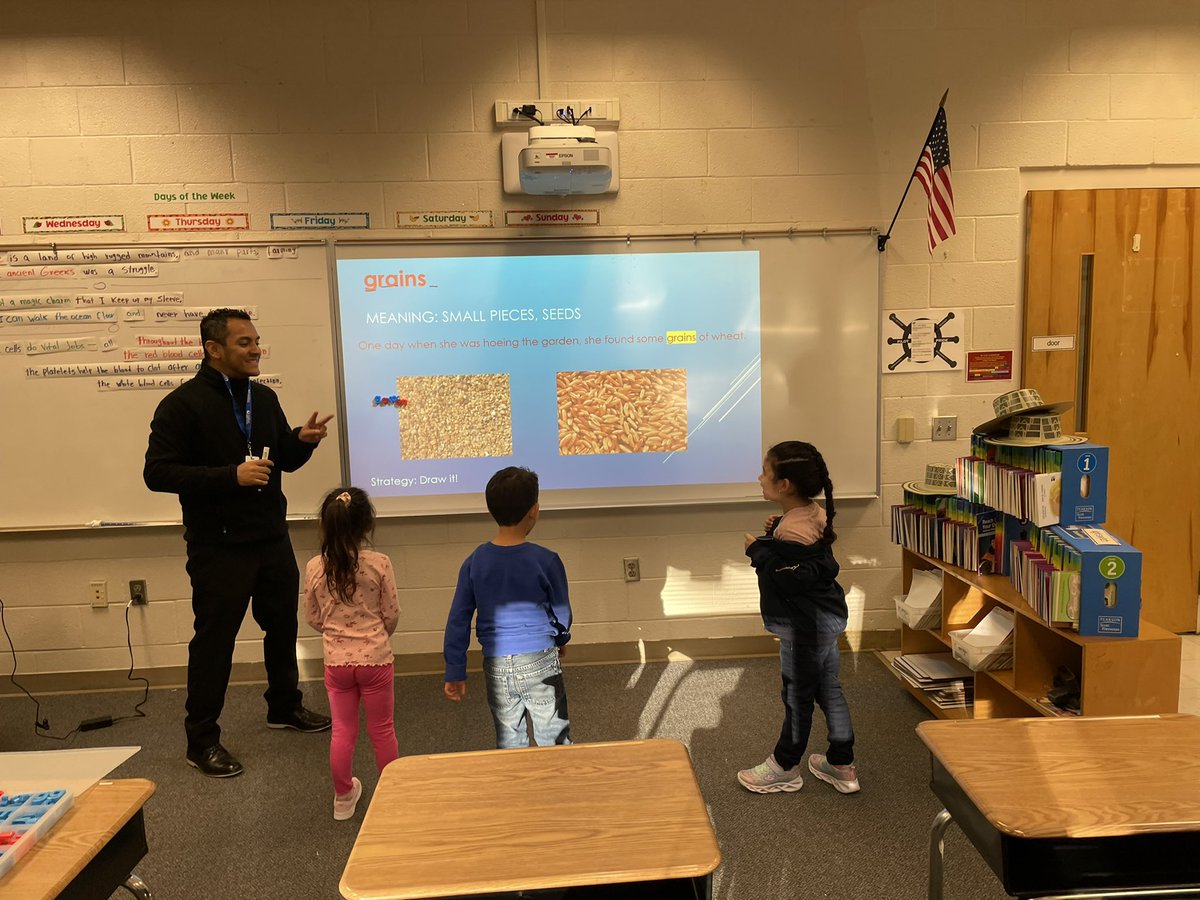 ellgcs's tweet photo. Kindergarten students actively working in Mr. Medina’s EL class. Juicy Play and Differentiated Tasks @PilotPrincipal1 @Super_GCS @taperkin https://t.co/QV360VjwWK