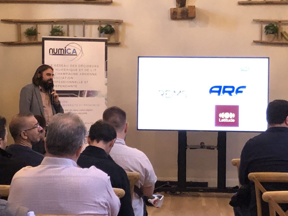 NUMICA51's tweet image. C’est parti pour l’afterwork Numica - Les évolutions du modèle Cloud - à la Closeraie de Reims État de l’art, intérêts du cloud hybride, enjeux de souveraineté, cloud privé avec 
@Hexanet et  @VMware_Fr 
#cloud #IT #DSI