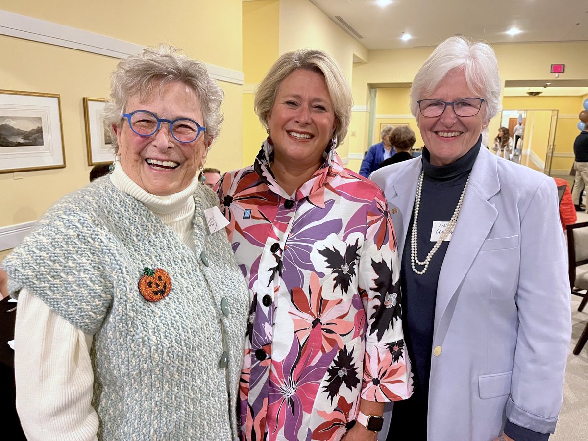 UNC School of Nursing (@uncson) on Twitter photo Wonderful to see familiar faces at our Former Faculty Reception, like former SON deans Cynthia Freund (L) and Linda Cronenwett (R), who spent some time with current dean Val Howard (C). Like many former faculty, they are still advocating nursing education even in “retirement” ❤️ Wonderful to see familiar faces at our Former Faculty Reception, like former SON deans Cynthia Freund (L) and Linda Cronenwett (R), who spent some time with current dean Val Howard (C). Like many former faculty, they are still advocating nursing education even in “retirement” ❤️