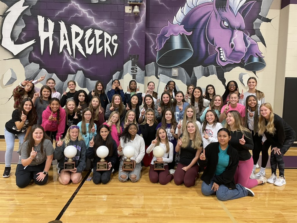 DLJHLadyCharger's tweet photo. A few pics from our Walk of Champions this morning. Congratulations! @LeamanJH https://t.co/mUgxgCRNEh