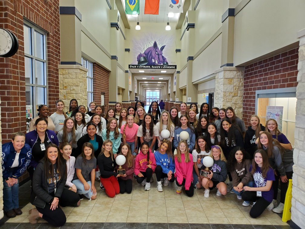 DLJHLadyCharger's tweet photo. A few pics from our Walk of Champions this morning. Congratulations! @LeamanJH https://t.co/mUgxgCRNEh