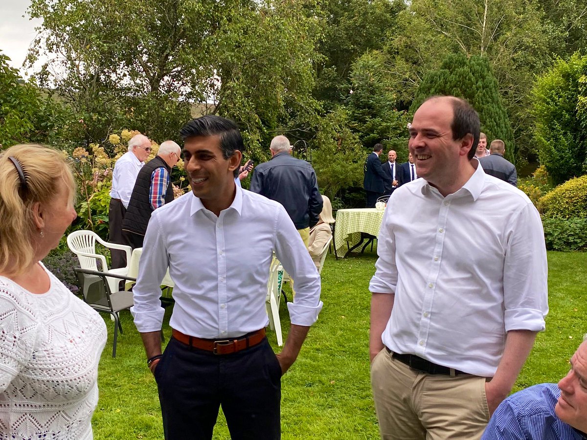 I’m backing @RishiSunak to be our next PM I’ve already spoken to a good few colleagues who backed @trussliz who now back Rishi We face a major national challenge & need the best candidate to restore economic credibility That’s the only way to unite @Conservatives & 🇬🇧