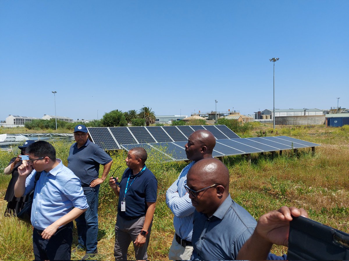 GermanyCapetown's tweet photo. Great to welcome 🇩🇪 City of Hamburg to the Mother City 🇿🇦! As part of 🇪🇺 International City Partnerships Program: intense talks about #renewableenergy, #wastemanagement and #wastewater with @CityofCT and @WesternCapeGov. So much to learn from each other. Thank you @thegreencape! https://t.co/vZqR5JLnoD