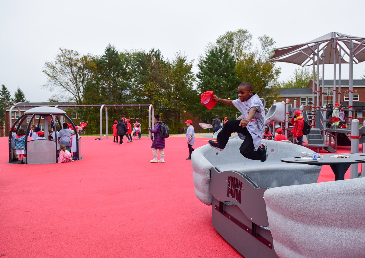 CTJumpstart's tweet photo. We are proud to have partnered with @hfxgov to bring inclusive play to George Dixon Centre Park through our inclusive play project.  The 11,000 square foot playground brings fun and inclusivity for kids of all ages and abilities to play together. #InclusivePlay @PlayLSI @ABC_Rec https://t.co/MLXTU5P9G9