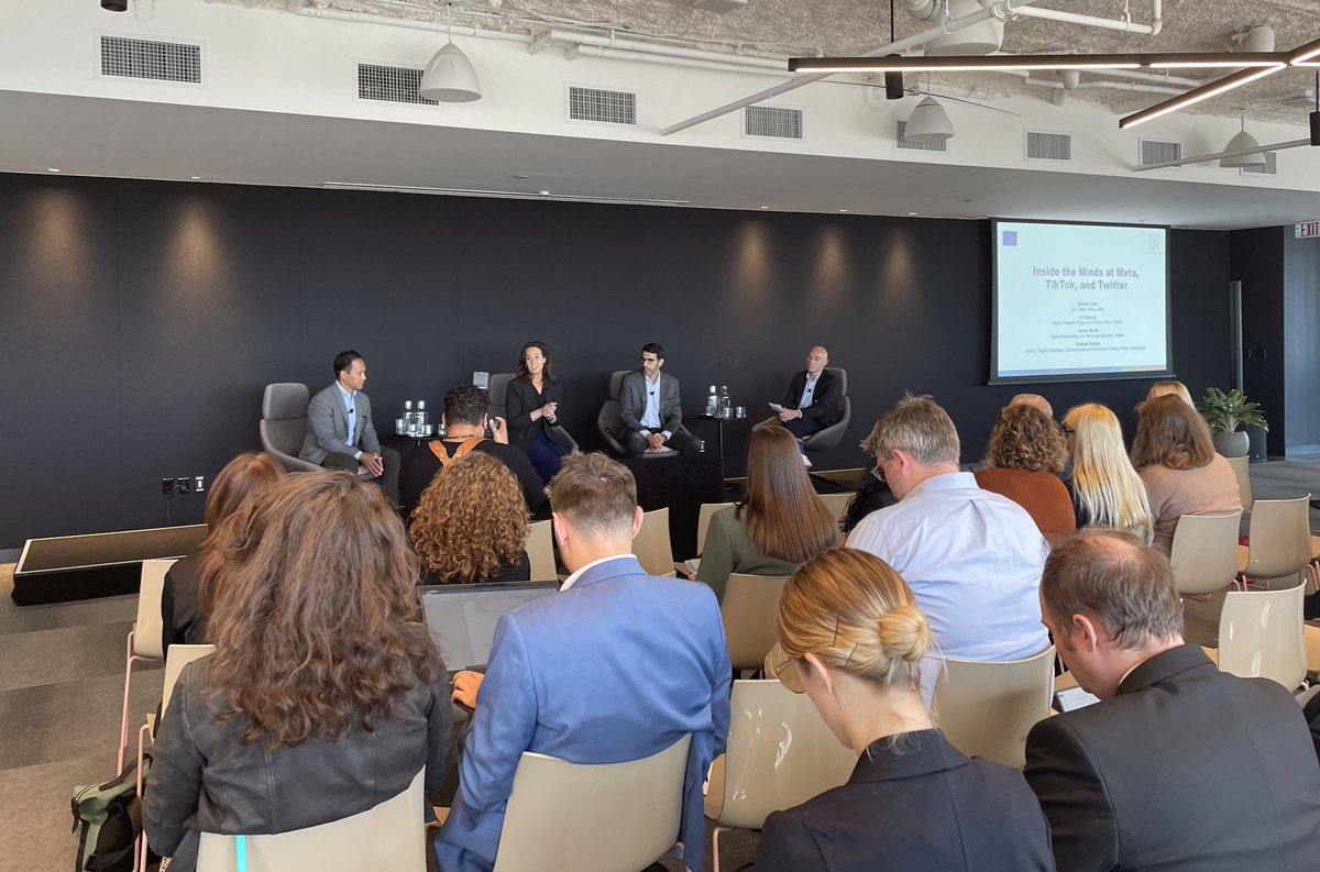 A unique opportunity for our #DiplomacyOnline audience: <a href="/andreas212nyc/">Andreas Sandre</a> moderates a panel with <a href="/Shaarik/">Shaarik Zafar</a> <a href="/Meta/">Meta</a>, Al Calamug <a href="/tiktok_us/">TikTok US</a>, and <a href="/LaurenDevoll/">Lauren Devoll</a> <a href="/Twitter/">Twitter</a> about the digital landscape as they see it and how communicators can best optimize their platforms.