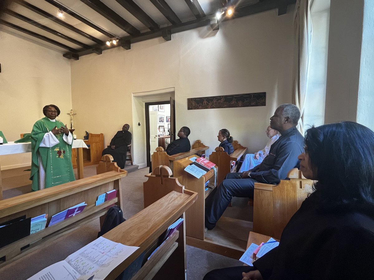 ArchbishopThabo's tweet image. Bishop Jennifer of Indianapolis celebrated Mass and lead an Indaba following her homily . Thanks Dean Michael and Bonita for sharing them .