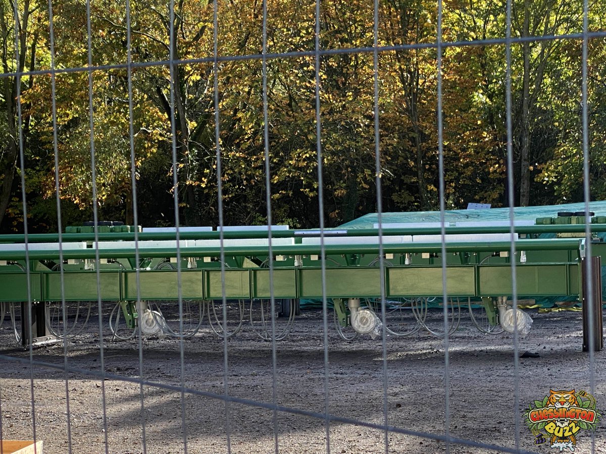ChessingtonBuzz's tweet photo. It's official! B&amp;M Track for the new roller coaster within the World Of Jumanji has arrived at Chessington World of Adventures! We've got the latest scoop and images over on our #ProjectAmazon Mini-Site! Check it out below!

https://t.co/pl0u3NcAaw https://t.co/XSp0Qwro7C