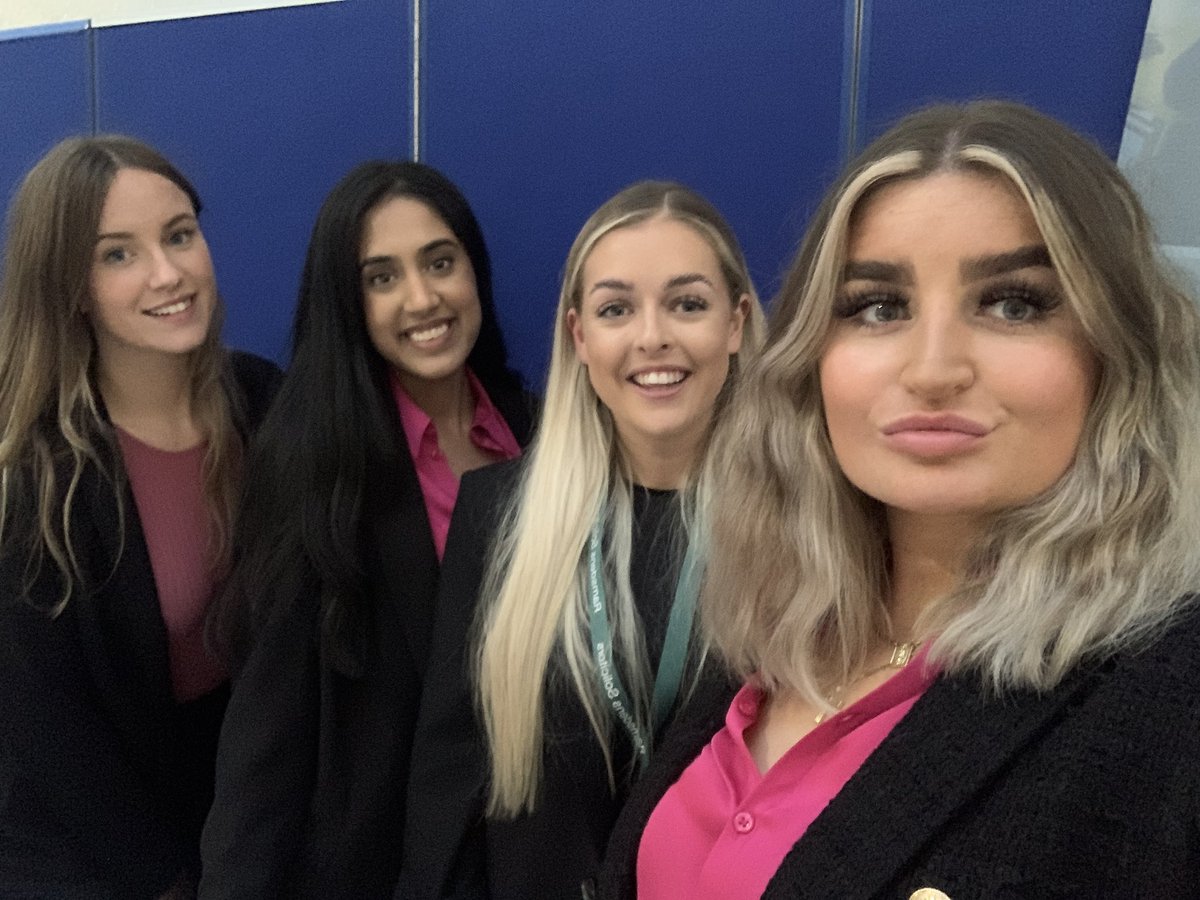 HollyRoseWrigh1's tweet photo. Had a fantastic evening at the Leeds Family Court Open Evening with #teamramsdens - had some great conversations with prospective candidates! https://t.co/Y04VcfHMvC