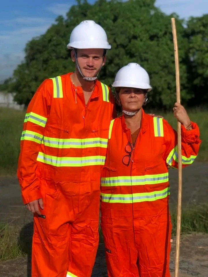 May30257244's tweet photo. @ipjgregorio Para estar a tono con lo logrado en el PROFET mi profe de Construcción y comunicador excelente trabajo. https://t.co/J0gcP7n45H