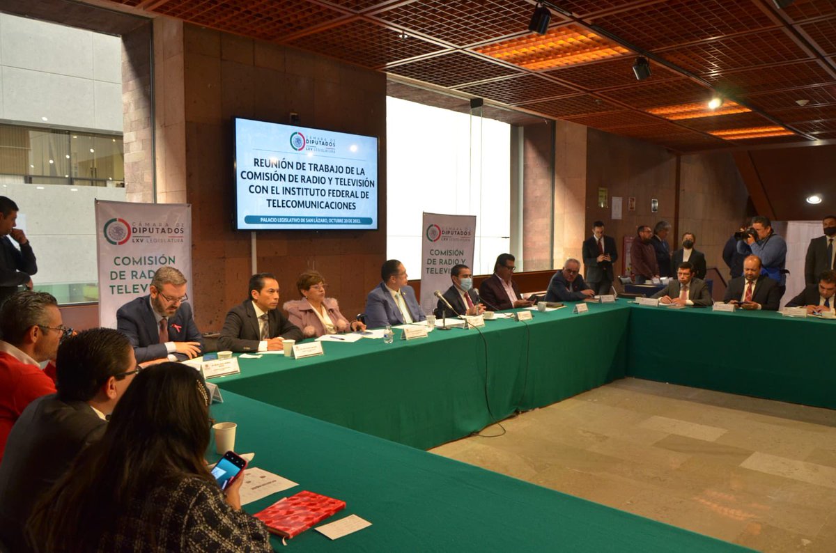 🌐 Estamos en reunión de trabajo con el <a href="/IFT_MX/">IFT</a>, su presidente <a href="/juarezmojica/">Javier Juárez Mojica - 墨会兴。</a> nos presenta su proyecto para 2023. Sigan la transmisión en vivo 👉🏼 bit.ly/3gjAQNH