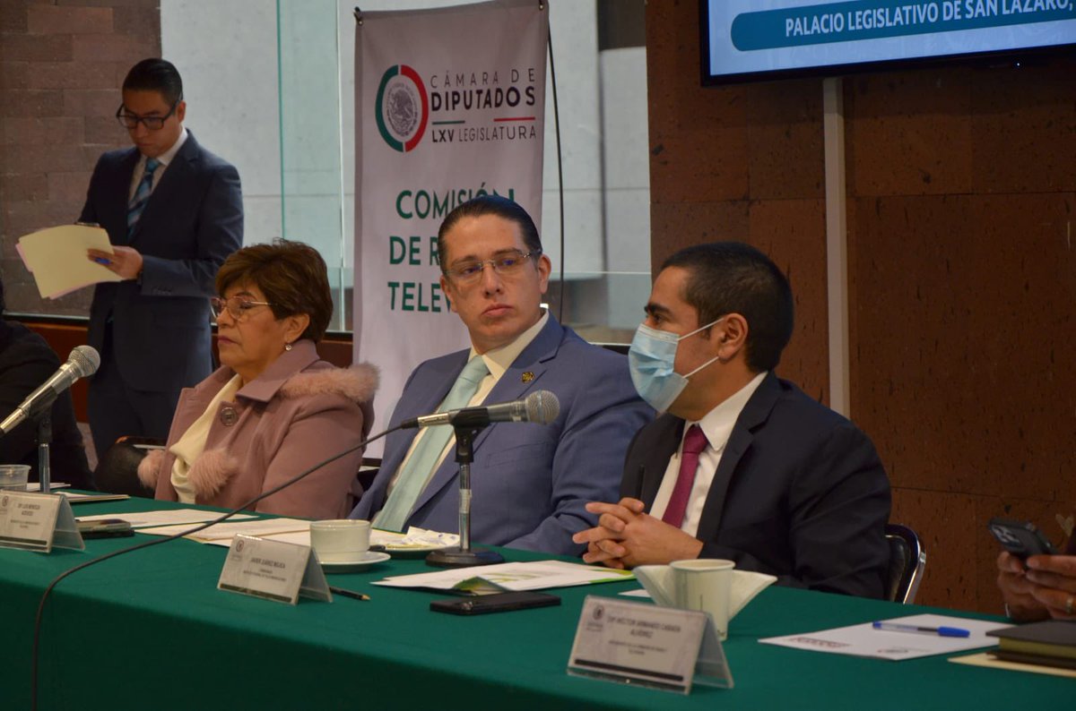 Comisión de Radio y Televisión tweet media