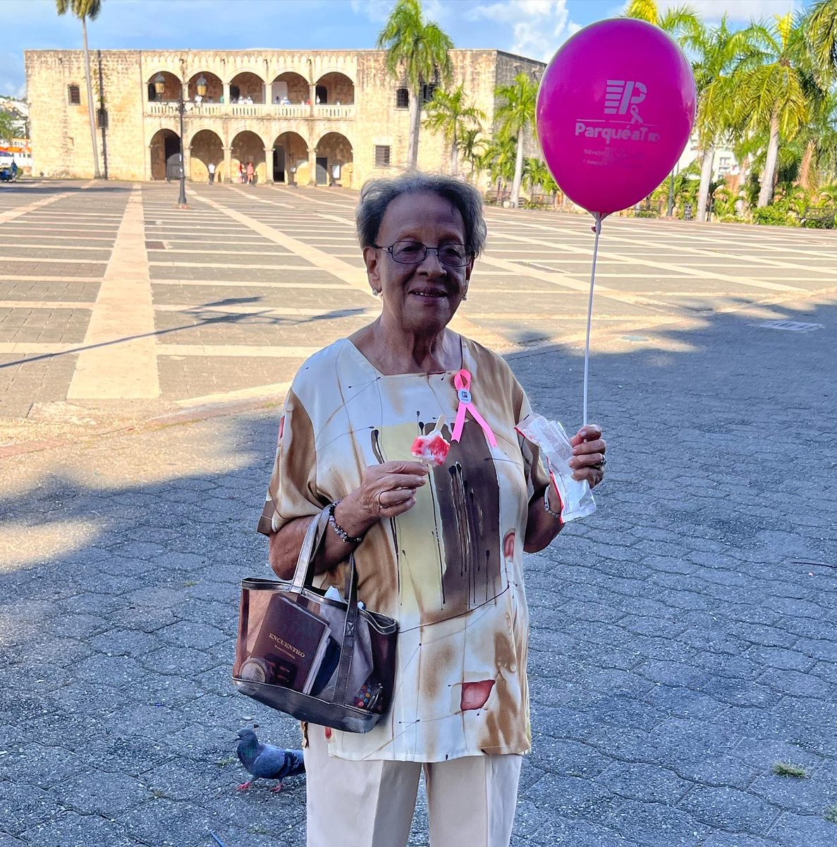 ParquéaT_RD (@parqueat_rd) on Twitter photo Agradecemos a <a href="/heladosbonrd/">Helados Bon</a> por unirse con nosotros en esta hermosa actividad de concienciación y prevención del #Cancerdemama #AlarmaRosa, dónde compartimos globos, helados y otros detalles con nuestras mujeres de la zona colonial.
#AlarmaRosa #ParqueaTRD #ParqueaTEnAtarazana Agradecemos a <a href="/heladosbonrd/">Helados Bon</a> por unirse con nosotros en esta hermosa actividad de concienciación y prevención del #Cancerdemama #AlarmaRosa, dónde compartimos globos, helados y otros detalles con nuestras mujeres de la zona colonial.
#AlarmaRosa #ParqueaTRD #ParqueaTEnAtarazana