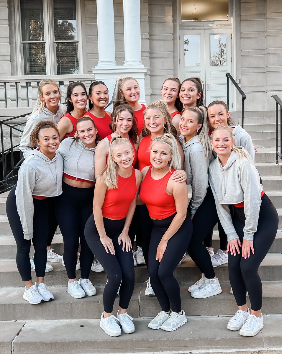 alphachimizzou's tweet image. HAPPY HOMECOMING WEEK! 🖤💛

We had a blast performing at Fling on Monday night and cannot wait for the rest of the Homecoming weekend! 

#AlphaChiMizzou #Homecoming