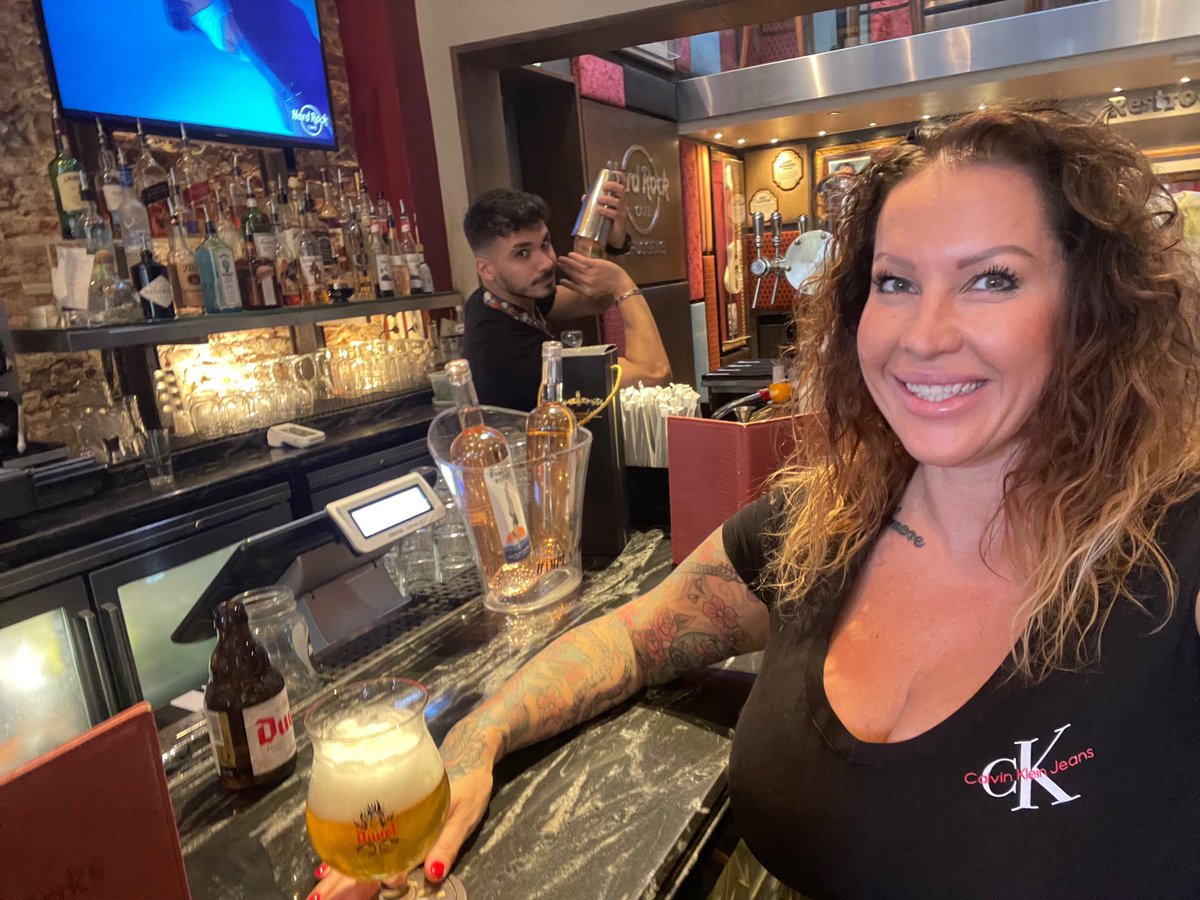 puttep on Twitter: "RT @laura_orsolya: 🍻🇧🇪🤟"