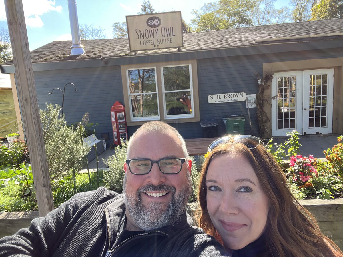 JulieEconDevMA's tweet photo. Busy day today yet was able to enjoy some delicious @snowyowlcoffee & terrific conversation with the inimitable @TWB_Actual. What weird sales pitches did we miss @skoczela? And don’t worry, @JayAshMACP: no #frappes were consumed without you! #FallOnCapeCod https://t.co/NbsyC2P73a