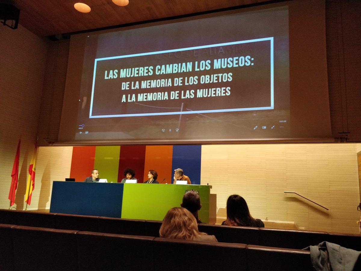 La importancia "De la memoria del objeto a la memoria de las mujeres" de Marián López Fdez. Cao, la profundidad de la "Arqueología de lo jondo" de <a href="/antoniomanuel__/">Antonio Manuel ۞</a> y lo necesario de "Fotografía familia y violencia política" d <a href="/JMAndres1981/">Jorge Moreno Andrés</a>.
Que videocápsulas tan necesarias #CIEP5