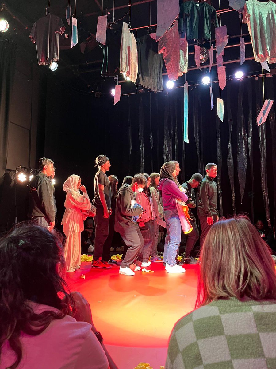 DramaLPS's tweet photo. Careers In Theatre @HalfMoonTheatre 🎭 #BeProfessional #BeKnowledgeable @langdon_park https://t.co/WvJ4pjajWN