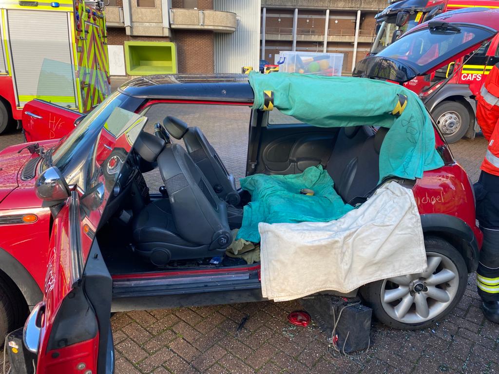 HIWFRS_LandD's tweet photo. This week our Trainees are completing their #RTC Training #SpaceCreation #WeDontNeedToCutTheRoofOff https://t.co/PU9C6Ksmjh