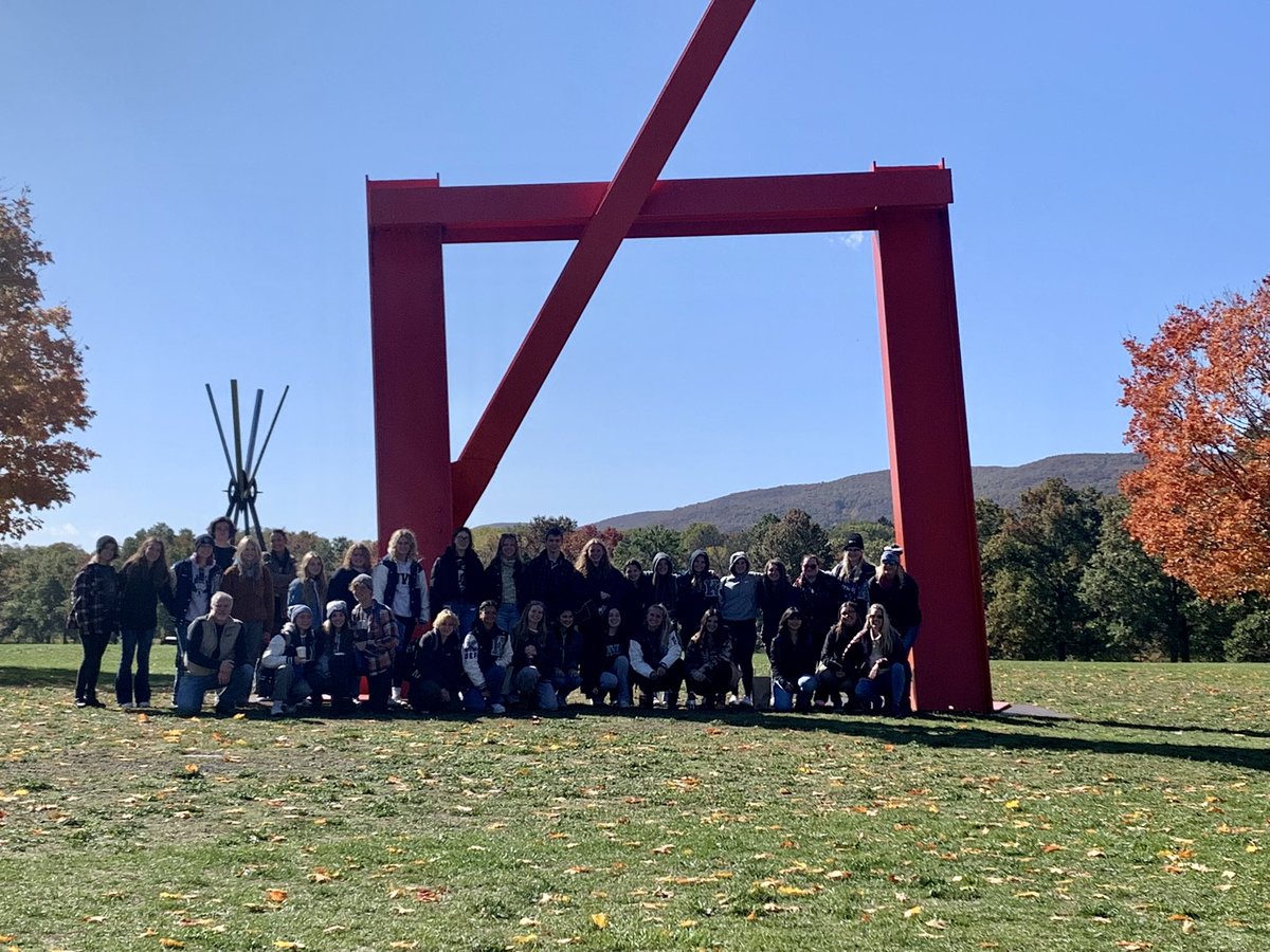 krhsarts's tweet photo. Great fall day for a field trip! KRHS arts at Storm King! #thisiskrhs @KRHSBosworth @KRHSCOUGARPRIDE @StormKingArtCtr https://t.co/ShzNWXok1A