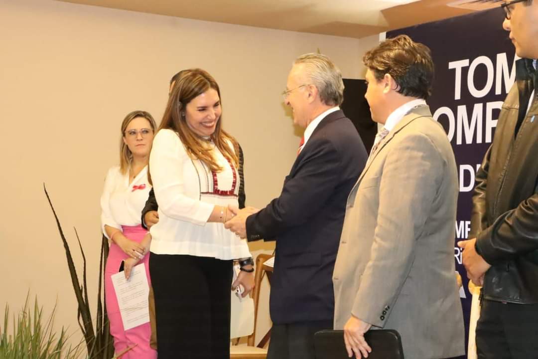 Coparmex_PR's tweet photo. El día de ayer realizamos la Toma de Compromiso de nuestra Mesa Directiva 2022 - 2023, al igual que una Comida de Segundo Aniversario de nuestra Delegación, acompañada de una Conferencia Magistral de nuestro Presidente Nacional @Coparmex . https://t.co/zivKOpn5nx