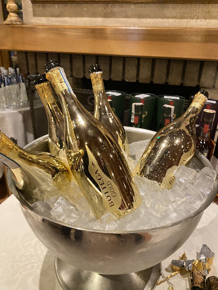 adenovski's tweet photo. 🍾🍾🍾 https://t.co/CLgNkEezir
