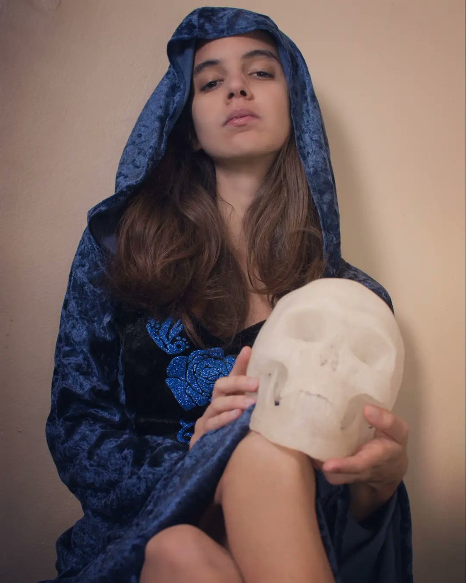 BudlongSly's tweet photo. Happy #Thursday folks! Here's a spooky #Throwback from my #modeling days for this month of Halloween 🎃👻

Photography by: Justin Rentz 

#ThrowbackThursday #Freelance #FreelanceModel #Model #Fashion #FashionModel #OrlandoModel #FloridaModel #FLmodel #Halloween #Spooky https://t.co/XKzrtkBZzR