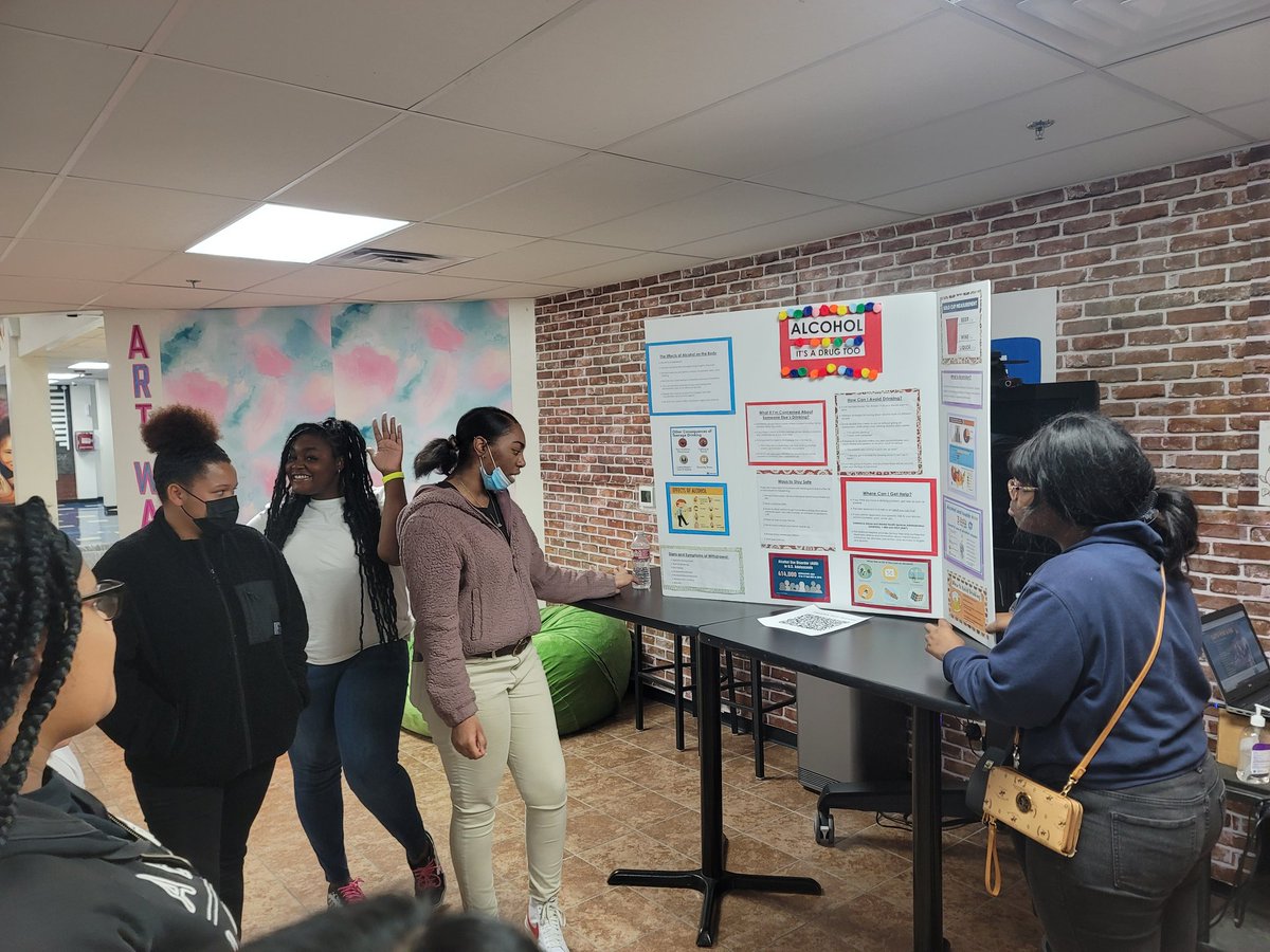 FwcaPrincipal's tweet photo. Thank you @TCU for teaching our kids! These are photos from the Health Fair our students put together. @TCUNursing https://t.co/kiJFjPXQ9O