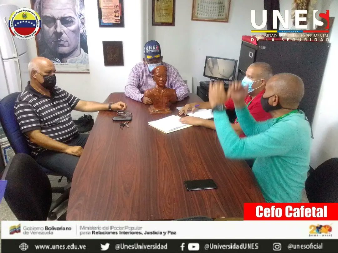 #10AñosDelGolpeDeTimón 🇻🇪 Reunión con representantes de Locatel, quienes extendieron la invitación a una mega jornada de salud integral para beneficiar a la Comunidad Universitaria.

<a href="/lacamer/">GRAL LARRY CARRERA</a> 
@DttoUnes1 
@zavarse_fabio