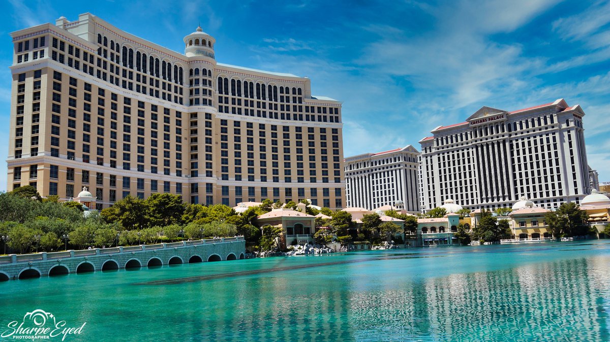 Welcome to Las Vegas!! #lasvegas #Vegas #Nevada #bellagio #caeserspalace #blueskies #PHOTOS #photographer #vegaslife #vegastrip