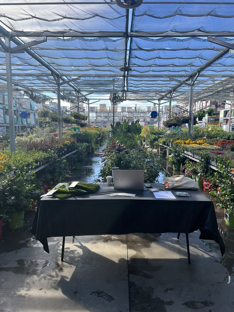 What a beautiful Poker PK day at store #3308!
Thank you Amber &amp; team for having us. Can’t wait to see the ✨ royal flush ✨ of leads from your store and amazing crew! ♥️♣️ @amber_mical <a href="/thd3308/">The Home Depot 3308</a> <a href="/HomeDepot3308/">Home Depot #3308</a>