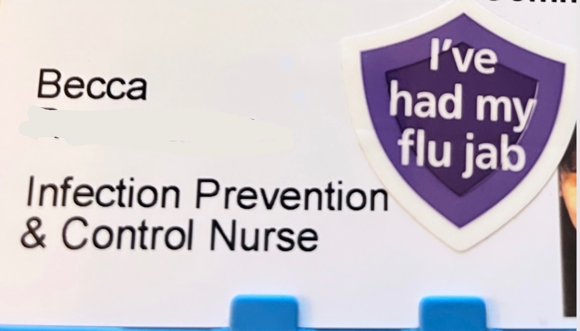 MrsRS2017's tweet photo. Went to the ward for a support visit this morning left with my flu vaccine and most importantly ๐ a sticker!! ๐๐ช๐ป #ipcnurse #vaccinated #flucampaign @HCTNHS https://t.co/izPDIZ1AN3