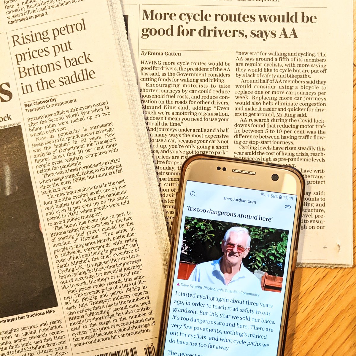 No matter what's happening, what we care about is 🚲🚲🚲. We've recently seen positive, thoughtful press for cycling from across the political spectrum. Hopefully more to come. LHS: @thetimes front page today RHS: @Telegraph page 3 yesterday Mobile: @guardian couple of weeks ago