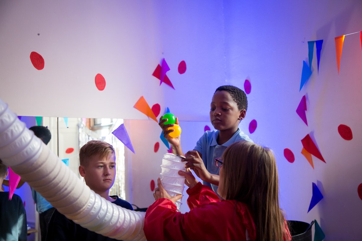 There are still slots available for Saturday's high-energy, educational workshop with @toodleloukids 💓⚡️ At 'Ba Boom! Ba Boom!' your #children will learn all about the #heart and how to keep it healthy while having lots of fun! Book now: baboro.ie/festival/progr… 📸Anita Murphy