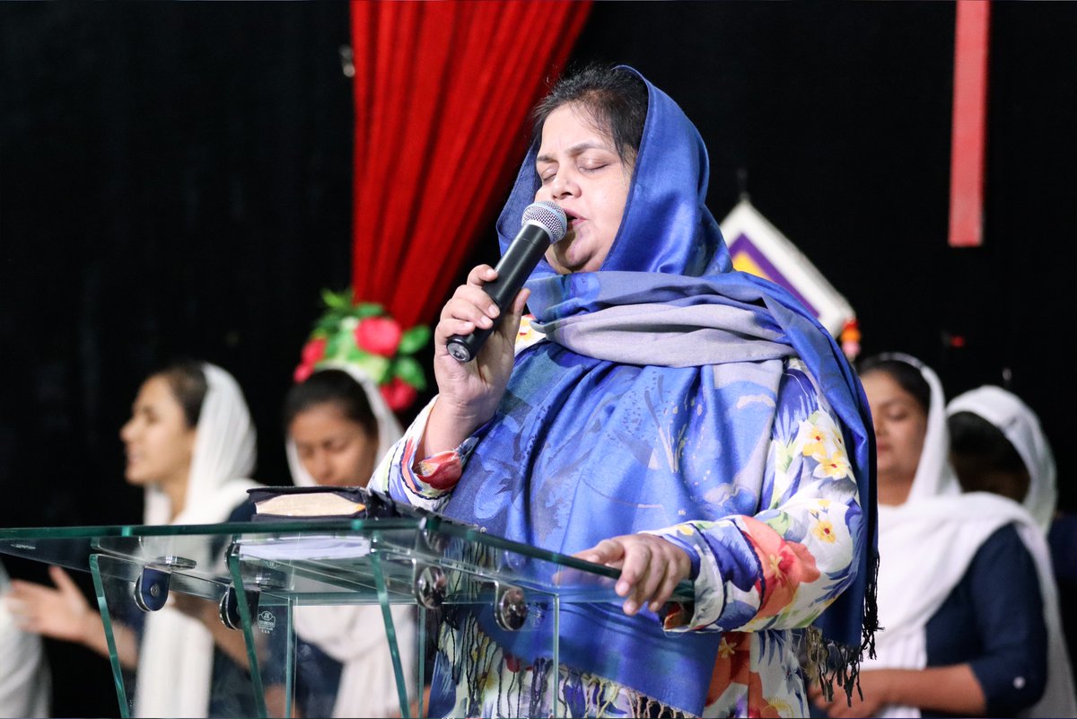 pastorkanchan's tweet photo. As iron sharpens iron, so one person sharpens another. (Proverbs 27:17)
Blessed are the People of God that bring Good News. The Spiritual Family is amidst us. Hallelujah!
#KMM #EndTimes #ThursdayLiveService #PastorKanchanMittal #ApostleAbhishekMittal #PastorAshishMIttal https://t.co/kxH553kSdT