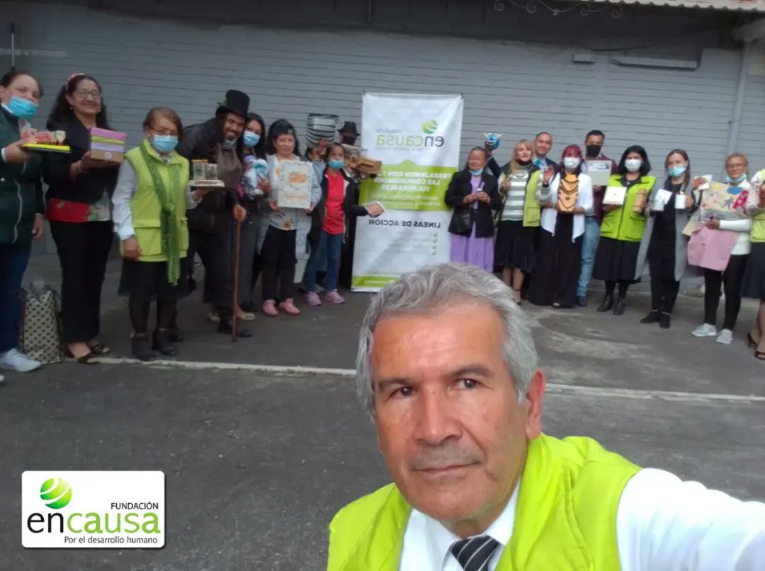 EncausaONG's tweet photo. Estas personas, se han capacitado mediante el proyecto #EncausaTuFuturo donde les enseñamos un arte, un oficio o una manualidad para que puedan crear su propio emprendimiento🛍️ además de capacitarlos en fundamentos básicos de contabilidad, administración y manejo de su negocio. https://t.co/rLLdtRTEli