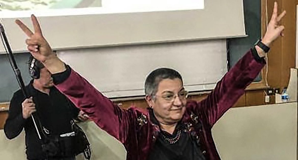 Türk Tabipler Birliği değilki orası..
Başka bişi..🙄
TTB KAPATILSIN
Açık durduğu hata..
Tabikisi iki gözümün çiçeği
#ErdoğanlaDevam  🌸💙😌