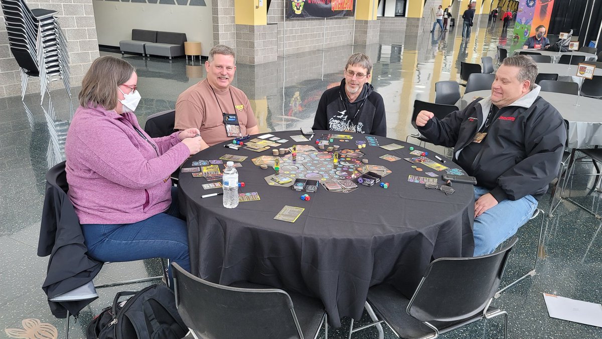 2simpletons's tweet image. A skilled group of bounty hunters took down the first crime lord of the day!  Until another takes its place... Galactic Infamy!
#galacticinfamy #2simpletons #gameholecon