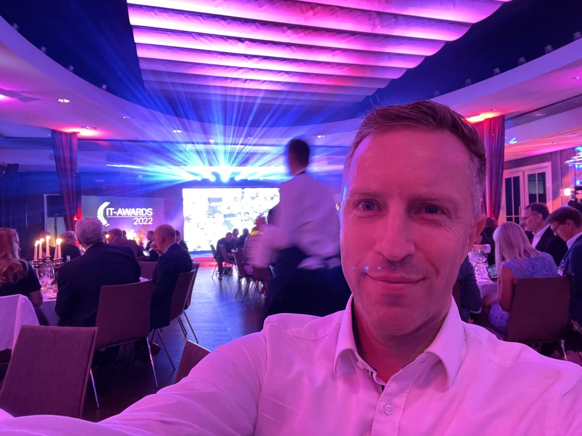 Gerade auf dem IT Awards 2022 eingetroffen. Toller Anlass der Vogel IT Medien. Vielleicht ja mit Preis für SAS in der Tasche zurück? 🤞🏻 #sas #itawards #analytics