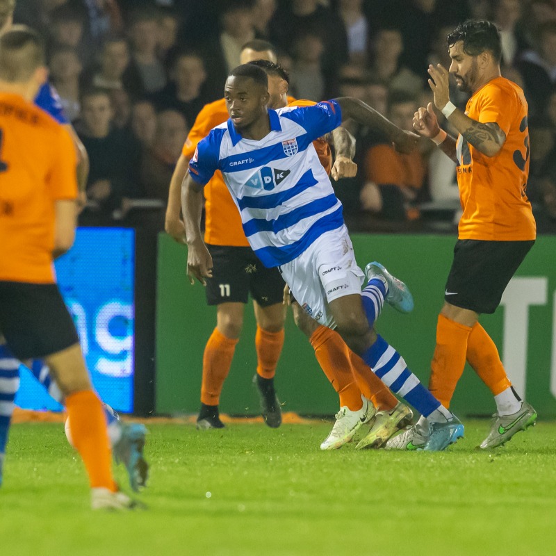 PECZwolle's tweet photo. Wedstrijdverslag | PEC Zwolle door in beker na zege in Hardenberg
#hhcpec #peczwolle #desespereertnimmer