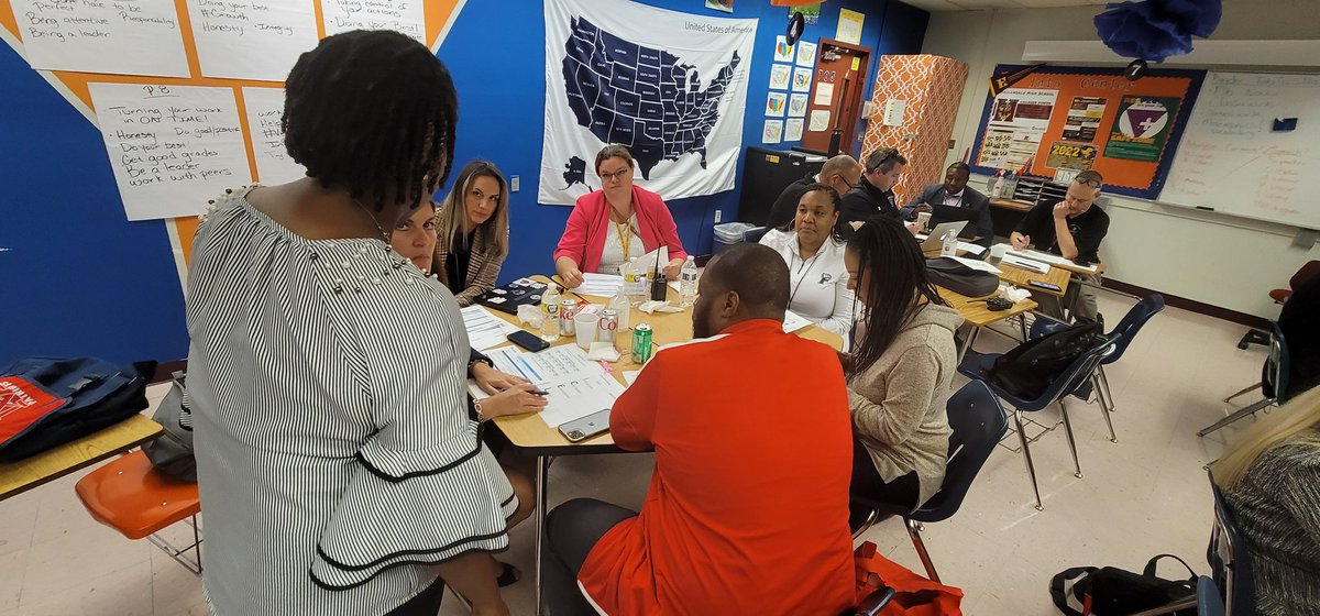 segarrac's tweet photo. What a great way to spend the day today! TY South Regional Area Principals for your commitment & our time together as we learn about MTSS and the Science of Reading🤓. TY @Hallandale_High for hosting us! #KnowBetterDoBetter #SecondaryLearning @gbarmoha @AlanStraussbcps https://t.co/jkMEUhngJp