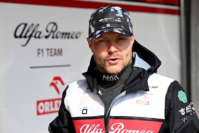 BottasBrasil's tweet photo. Bottas sobre uma possível punição para a Red Bull: 

“Há muitas regras na F1 e não deveria ser diferente em termos de penalidades. Vamos torcer para que seja uma penalidade que realmente os machuque.” https://t.co/a4oe8A1Skr