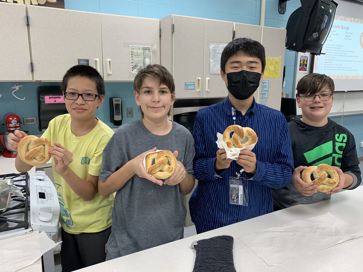 Karen Calvert tweet media