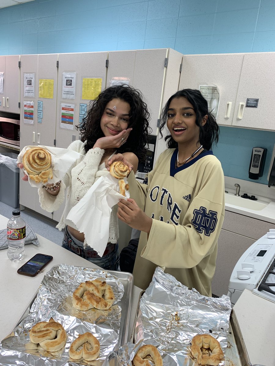 Karen Calvert tweet media